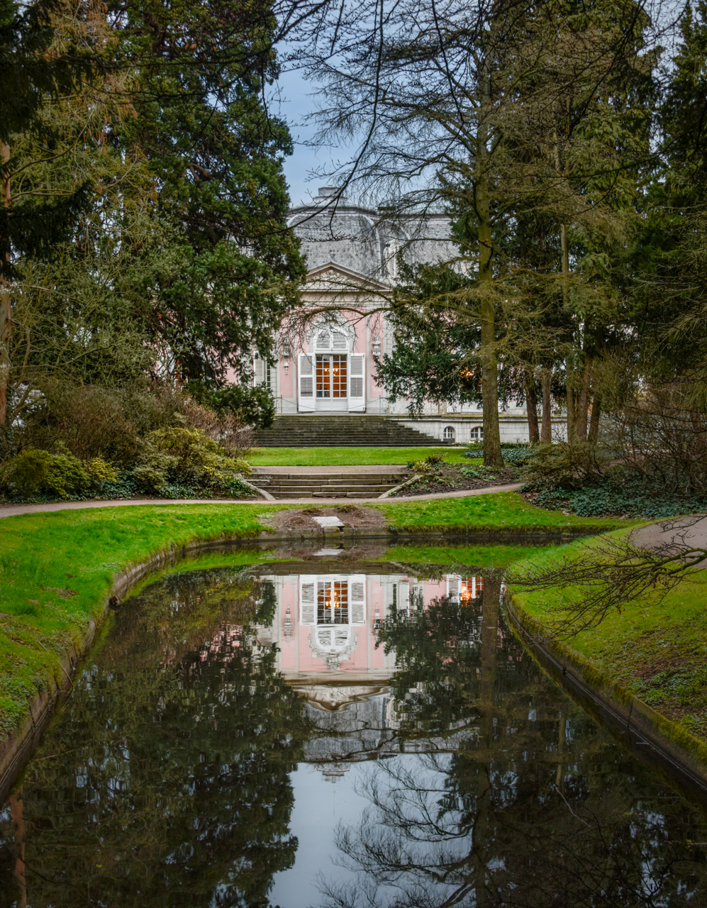 Schloss Benrath, Blick aus dem Englischen Garten